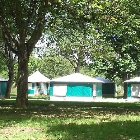 Camping Les Ombrages De L'Adour Hotel Aire-sur-lʼAdour Екстериор снимка