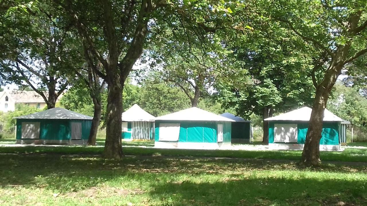 Camping Les Ombrages De L'Adour Hotel Aire-sur-lʼAdour Екстериор снимка